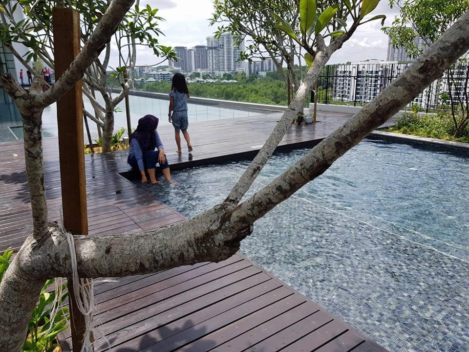 Mycozysoho With Excellent Swimming Pool View Appartement Cyberjaya Buitenkant foto