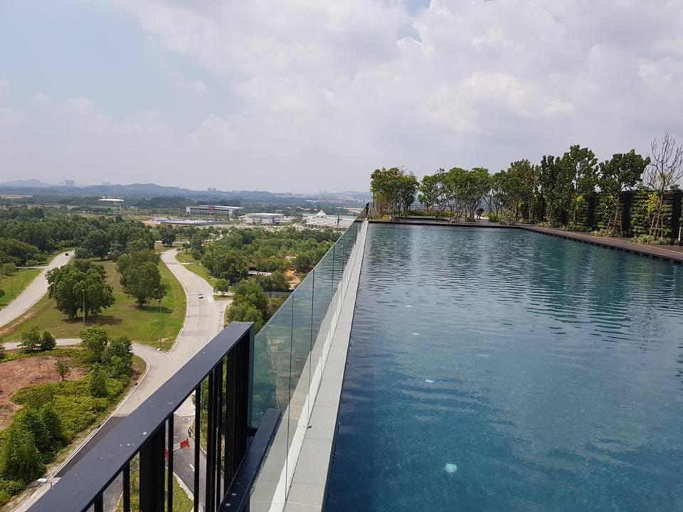 Mycozysoho With Excellent Swimming Pool View Appartement Cyberjaya Buitenkant foto